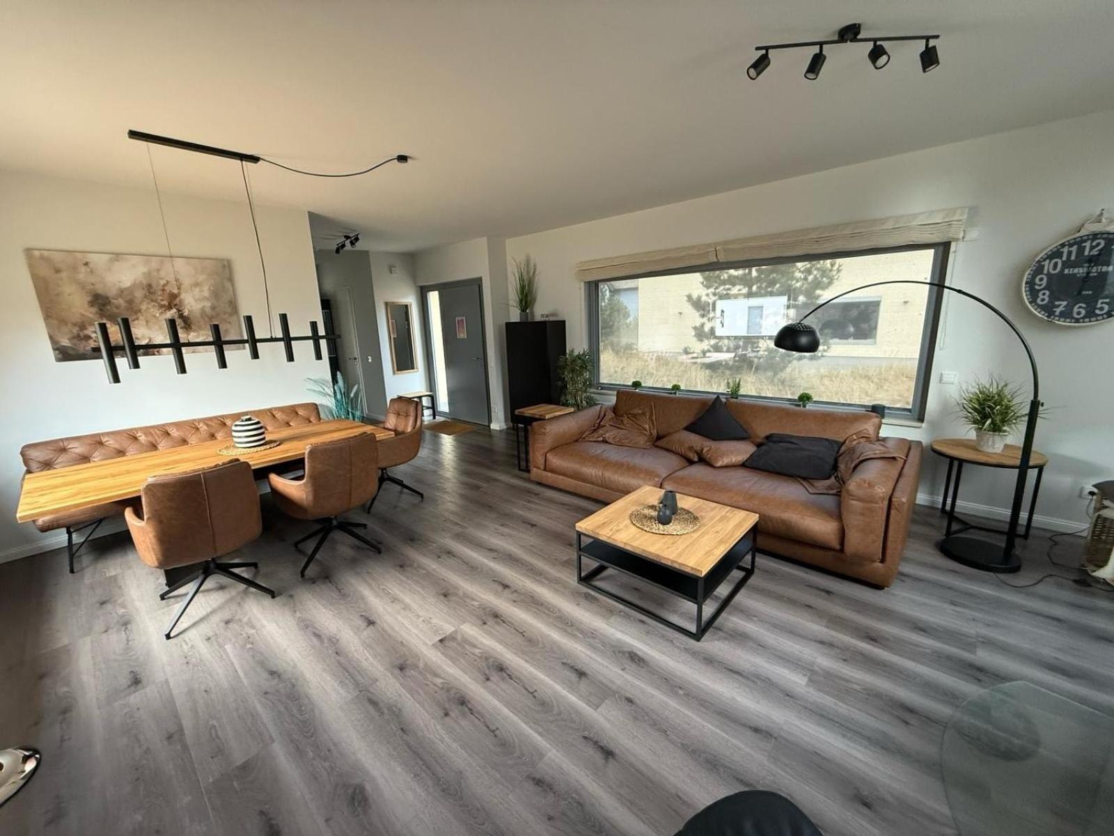 Ostsee - Reetdachhaus Nr 42 Waterkant im Strand Resort Heiligenhafen Exterior foto